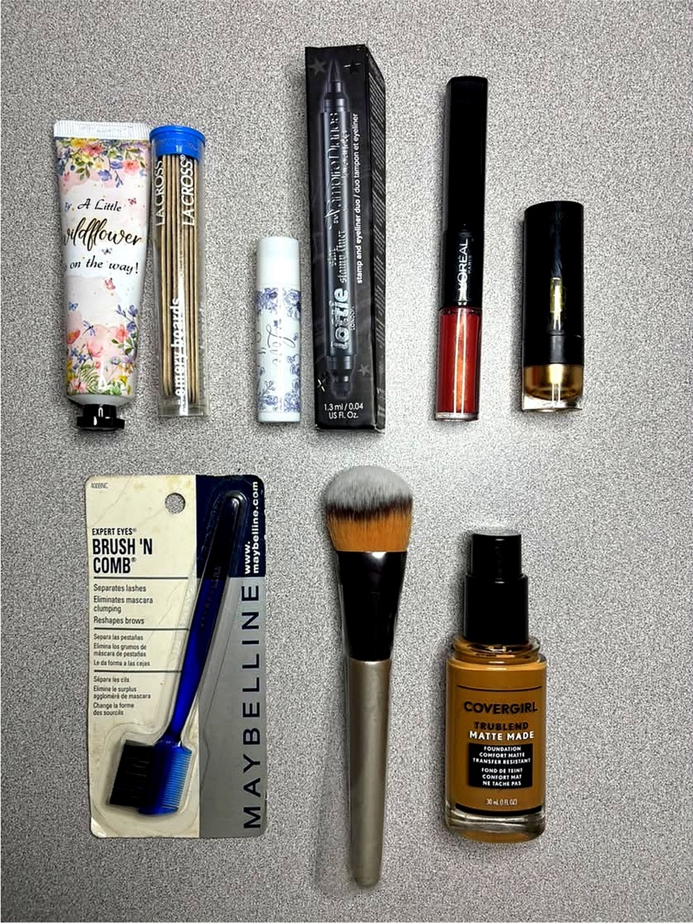 9 PIECE MAKEUP / BEAUTY LOT - BRAND NAME BUNDLE